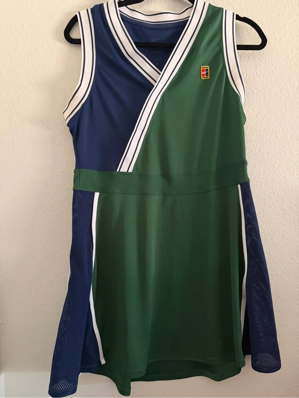 Nike Dress Tennis 2021 Open Court Slam Green Blue M/L - Picture 2 of 4